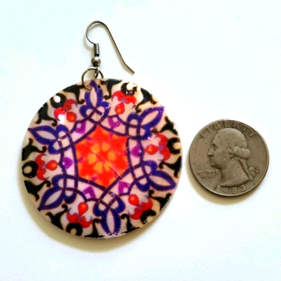 Mandala Earrings Round W Mother of Pearl Back Red Purple Black & White - Picture 3 of 3